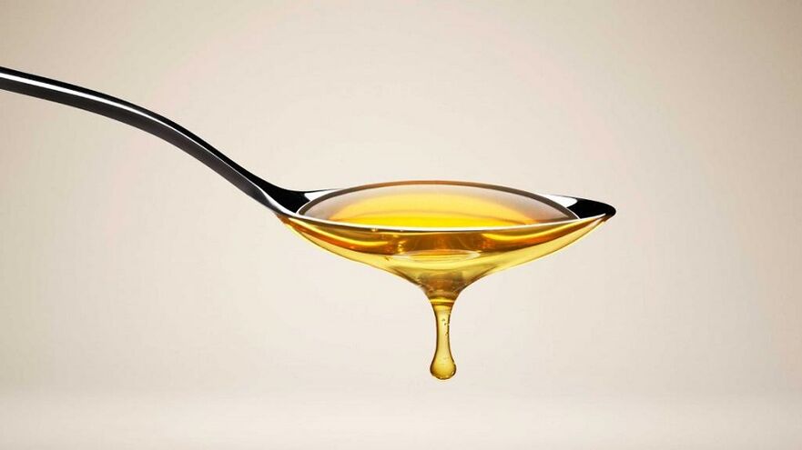 un cucchiaio di aceto per trattare i funghi dei piedi